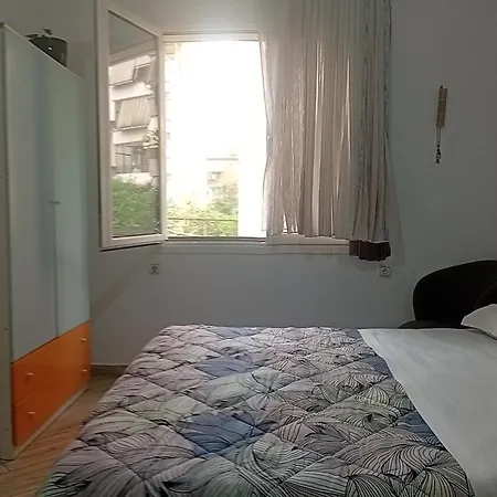 Enki's Garden 3* Tirana