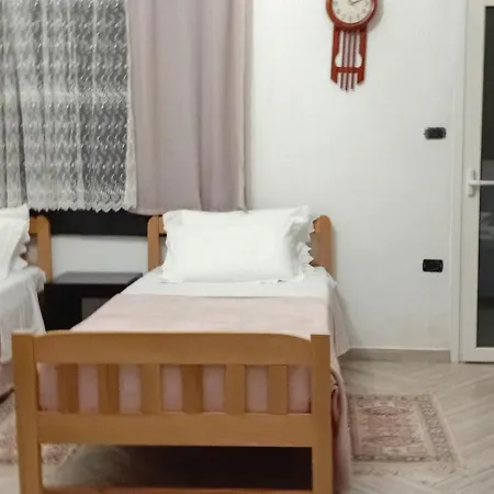 Πανσιόν Enki's Garden 4*