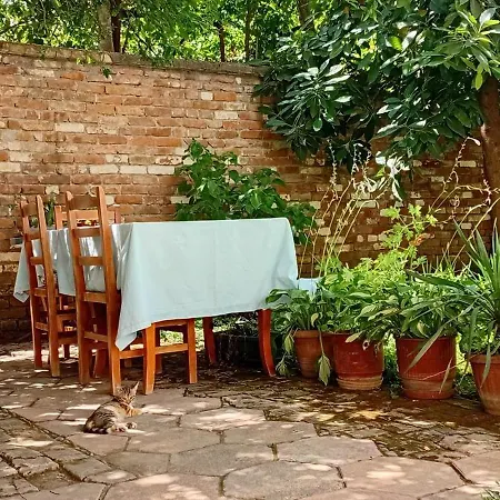 Enki's Garden Πανσιόν 4*